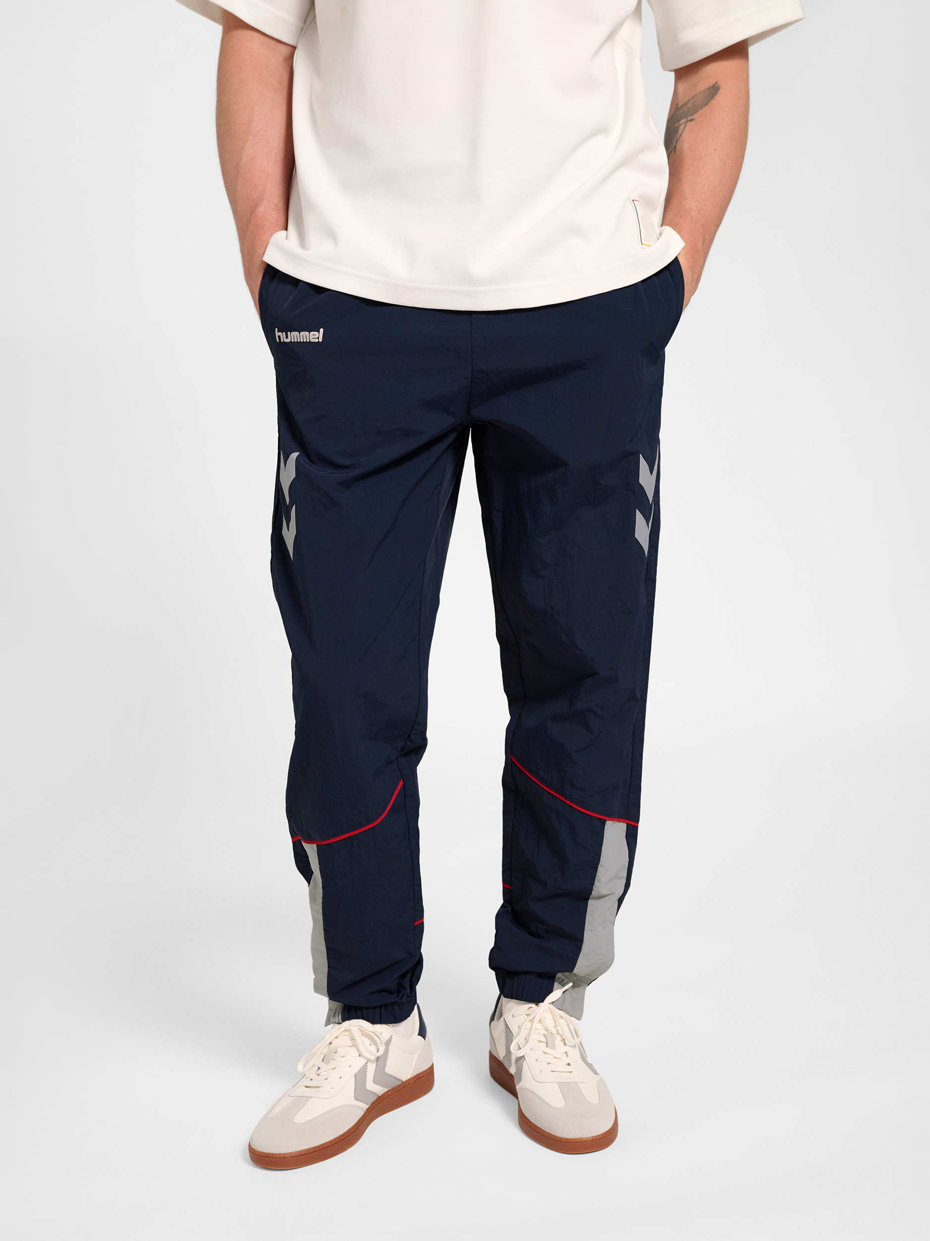 M126 未使用  × Everyone TRACK PANT hummel WORLD 26 TRACK PANTS - DARK SAPPHIRE | hummel.dk