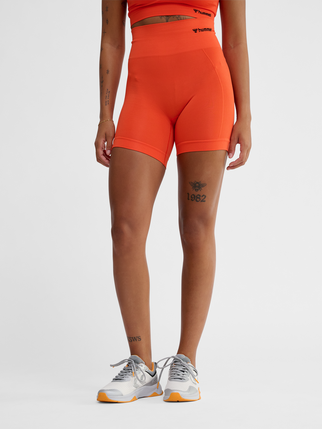 hmlTIF SEAMLESS SHORTS