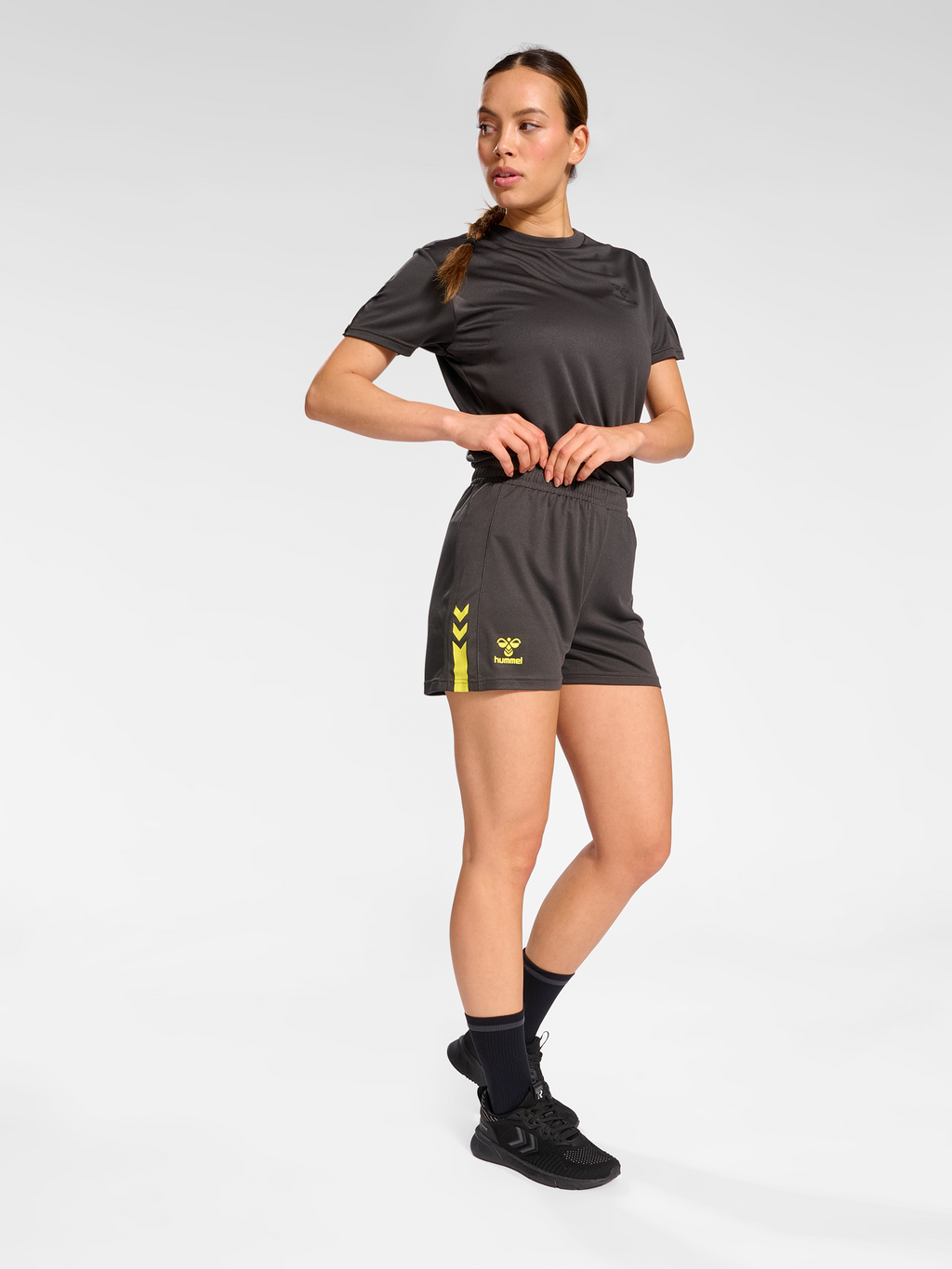 hmlACTIVE PL SHORTS WOMAN