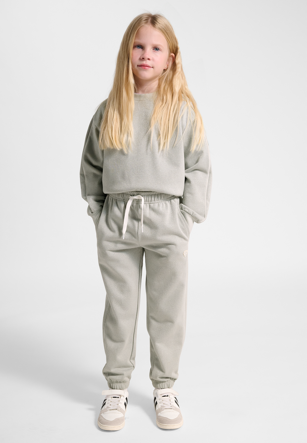 hmlJR LOOSE GLITTER SWEATPANT