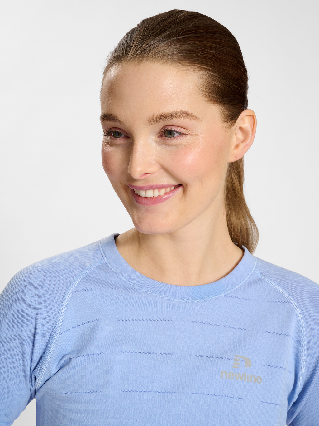 nwlRIVERSIDE SEAMLESS T-SHIRT S/S W