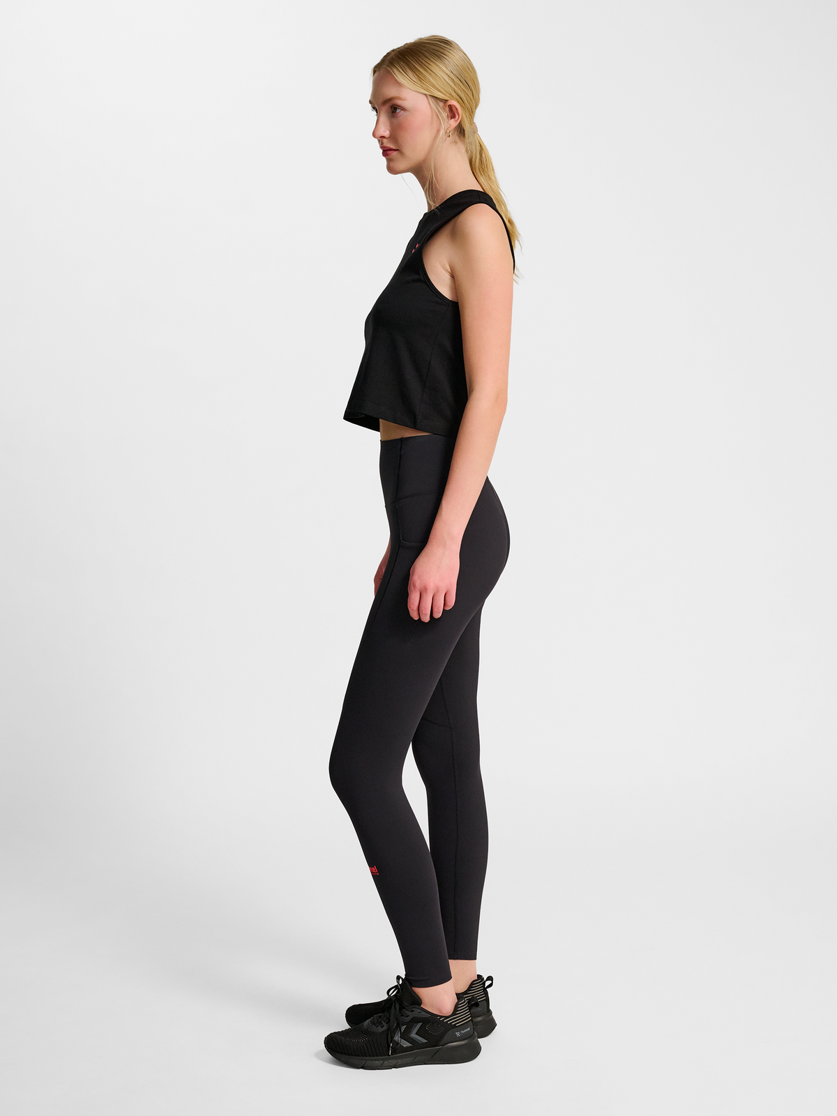 hmlHIIT CROPPED W MUSCLE TANK TOP
