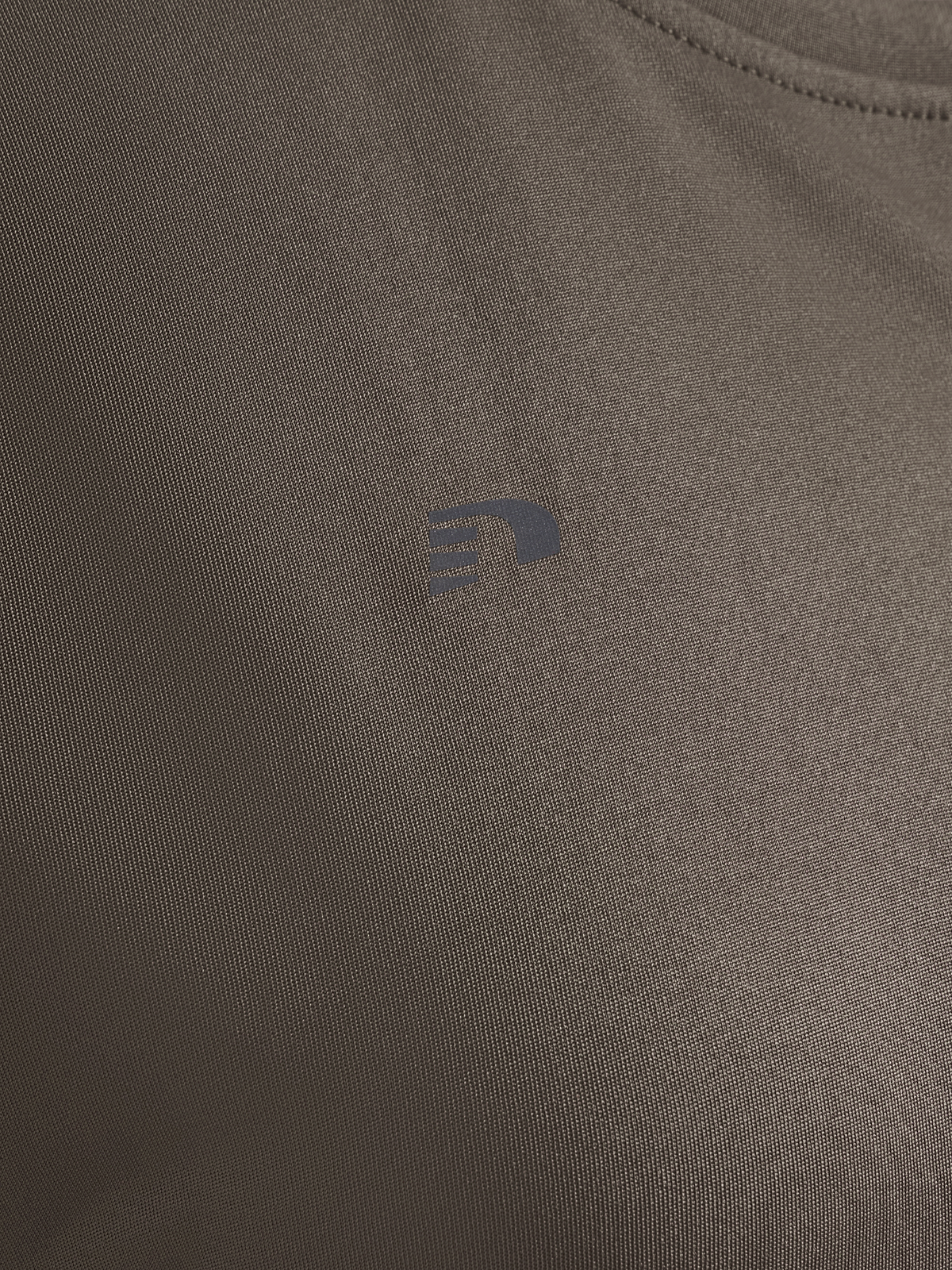 nwlBEAT W T-SHIRT L/S